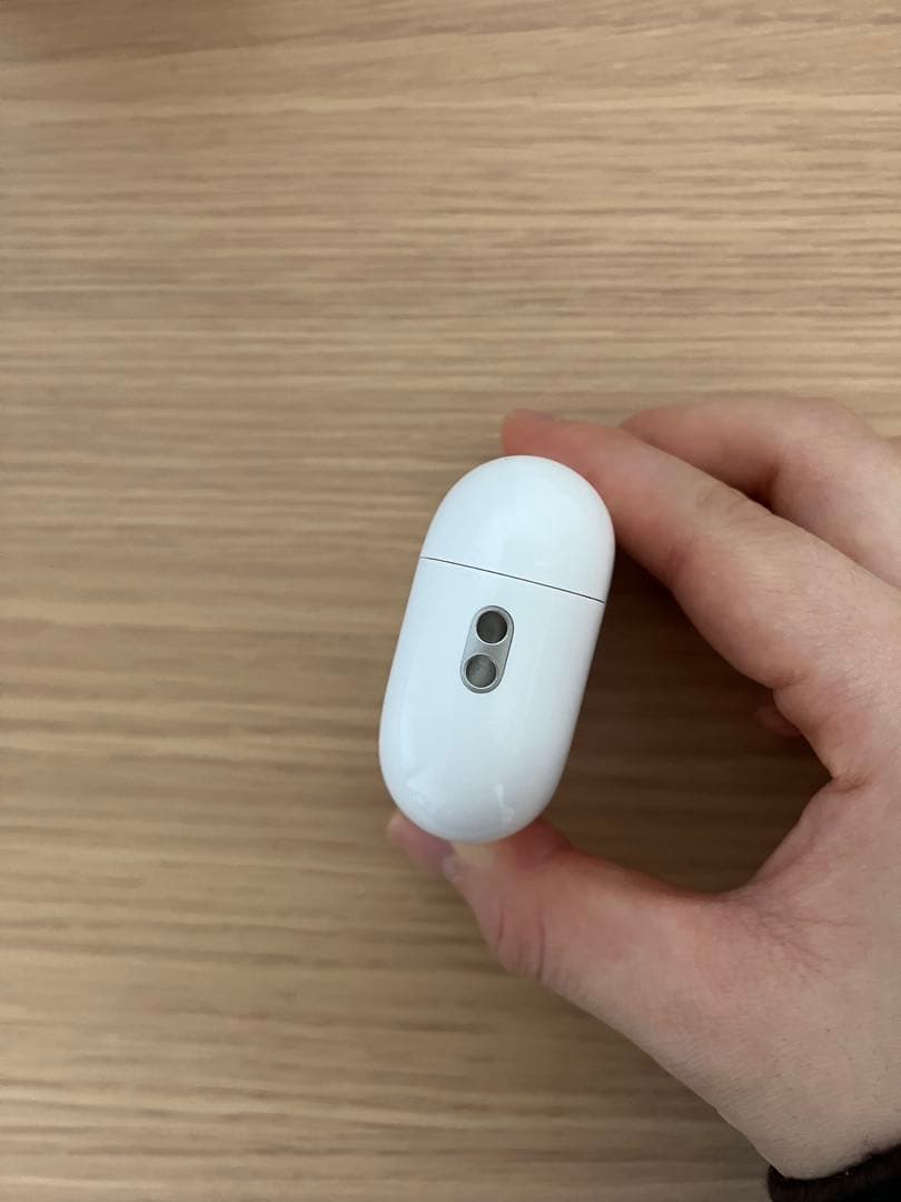 AirPods Pro 第2世代ケースA2968と右耳A3047