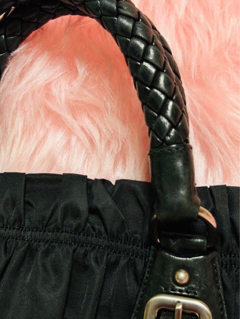 【美品】PRADA 黒 ナイロン フリルバッグ