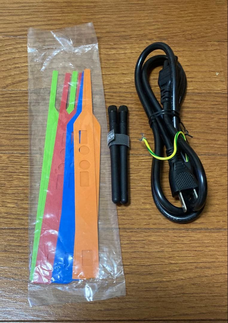 Win11,I5-12400 IN-WIN 自作PC（超小型）ほぼ未使用、動作品