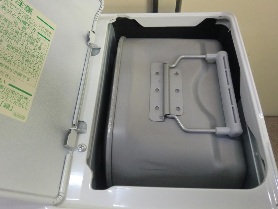 【中古品】ダイニチ 石油ファンヒーター FW-KS4718SGX リモコン付き