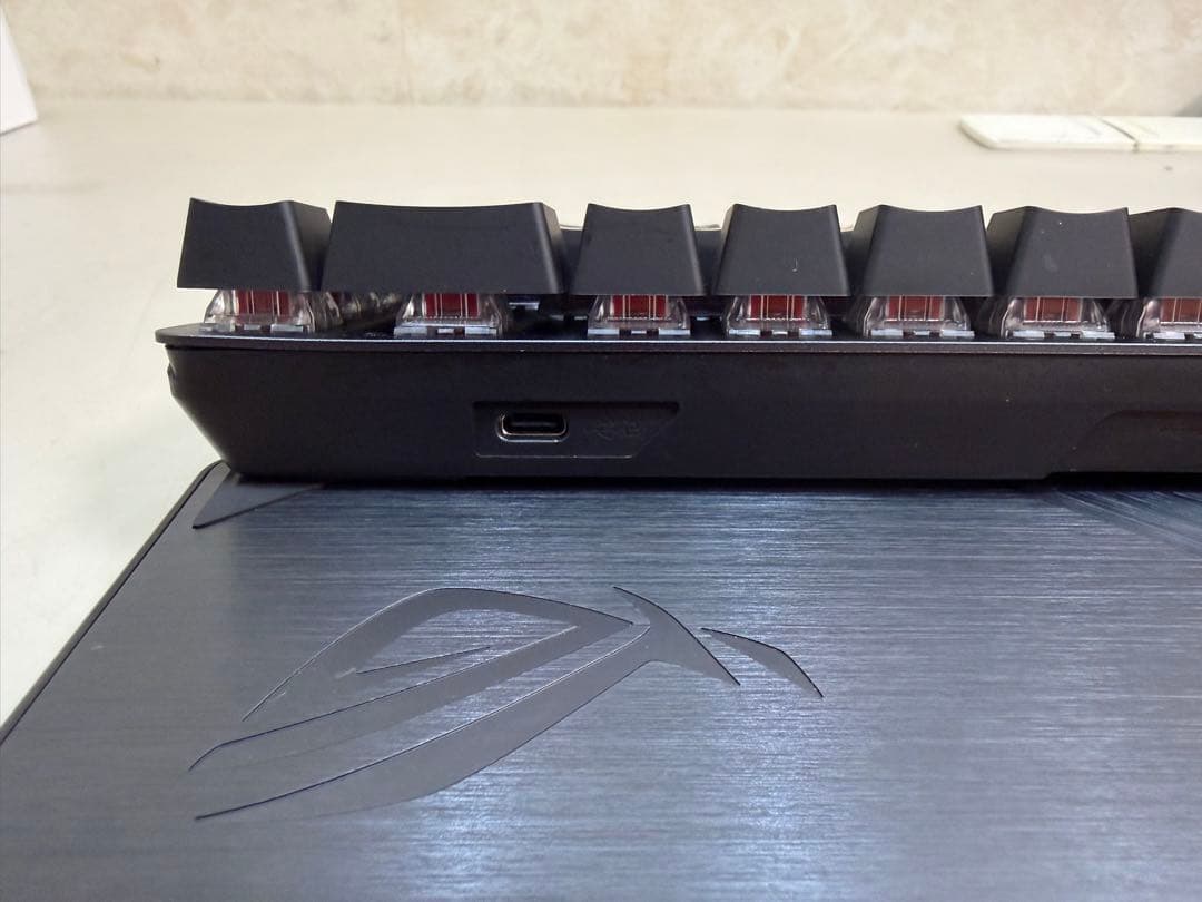 ASUS M602 ROG FALCHION ACE／NXRD／BLKキーボード