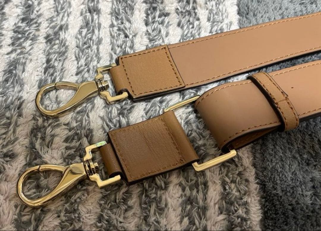 アニヤハインドマーチ　バッグ