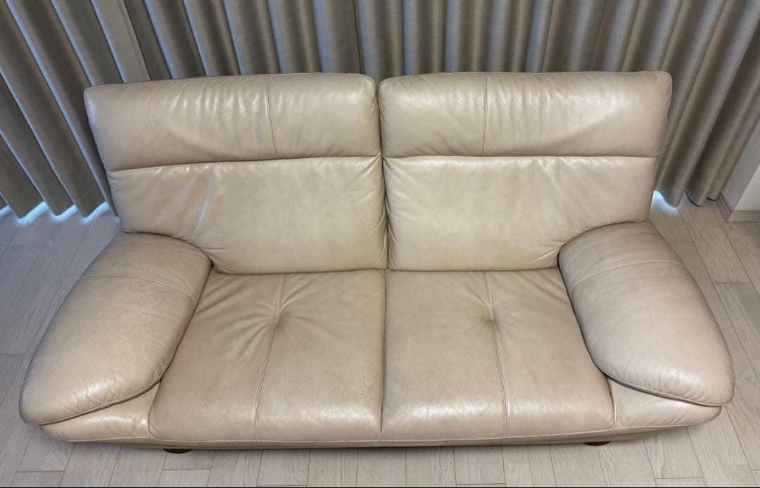 【送料込み】カリモク ZT8312レザー 2人掛けソファ（使用に問題なし）