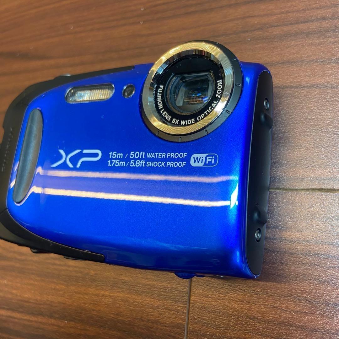 FUJI FILM FinePix XP80 デジカメ ほぼ新品 4635
