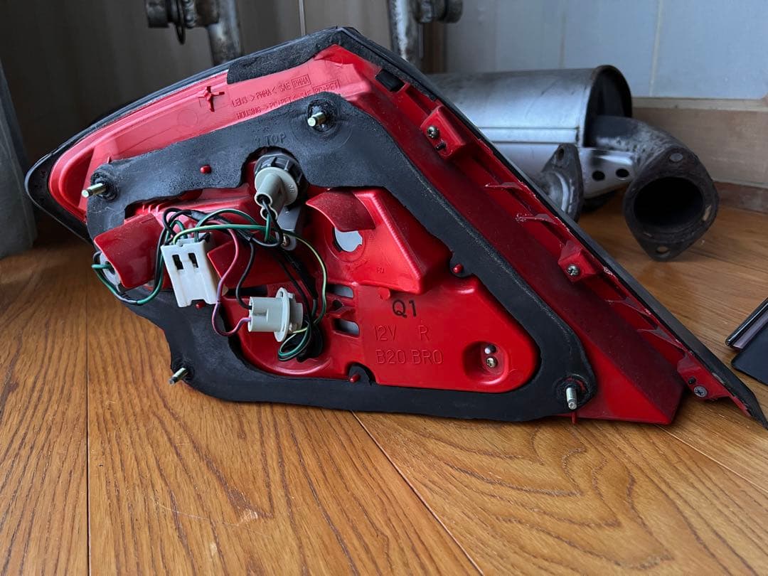 Y34セドリック前期テールランプ