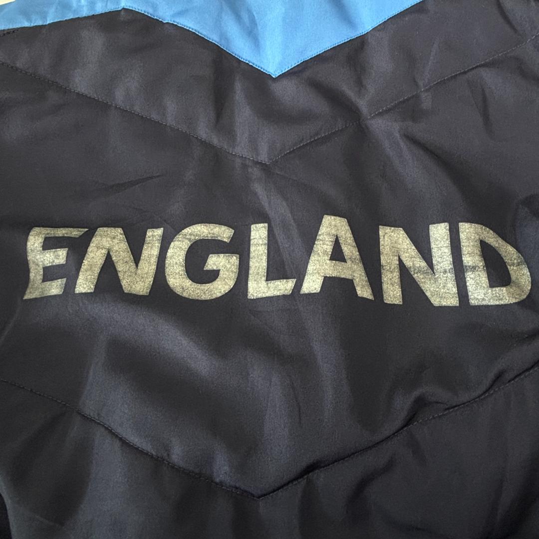 UMBRO アンブロ ネイビー 長袖 ウィンドブレーカーM