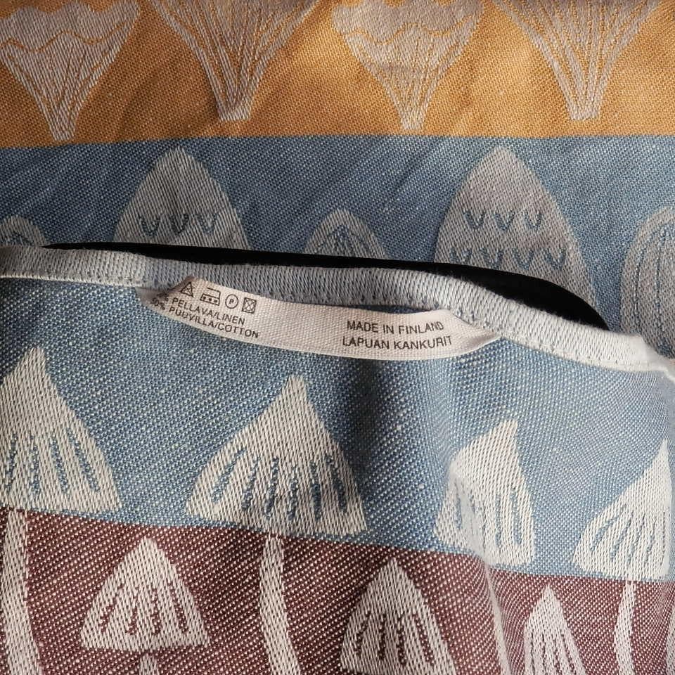 トナカイ毛皮　赤毛　きのこマット付き