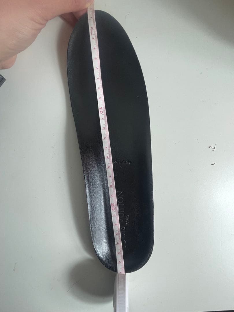 黒のロゴパターンラバーブーツ