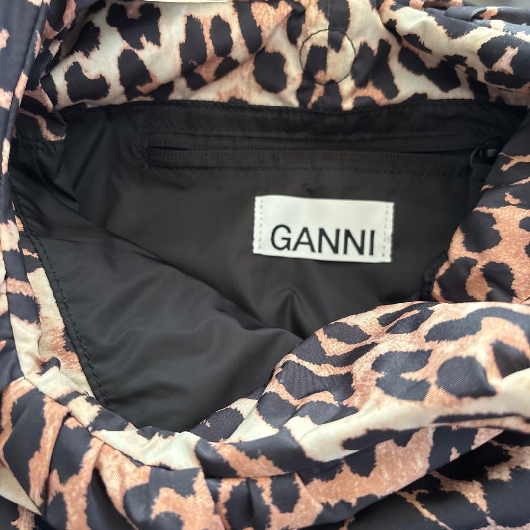Ganni レオパード ワンショルダーバッグ