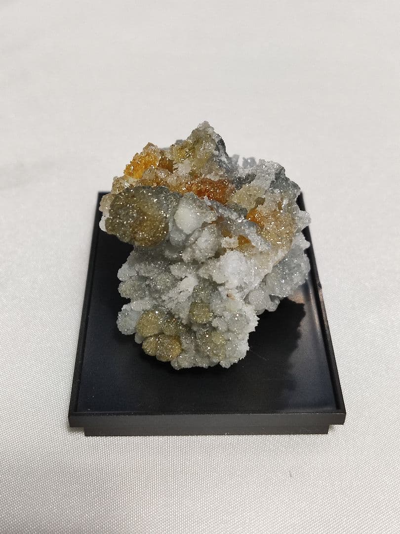 パワーストーン　天然石　原石　蛍光鉱物　ジンカイト　64g　No.158