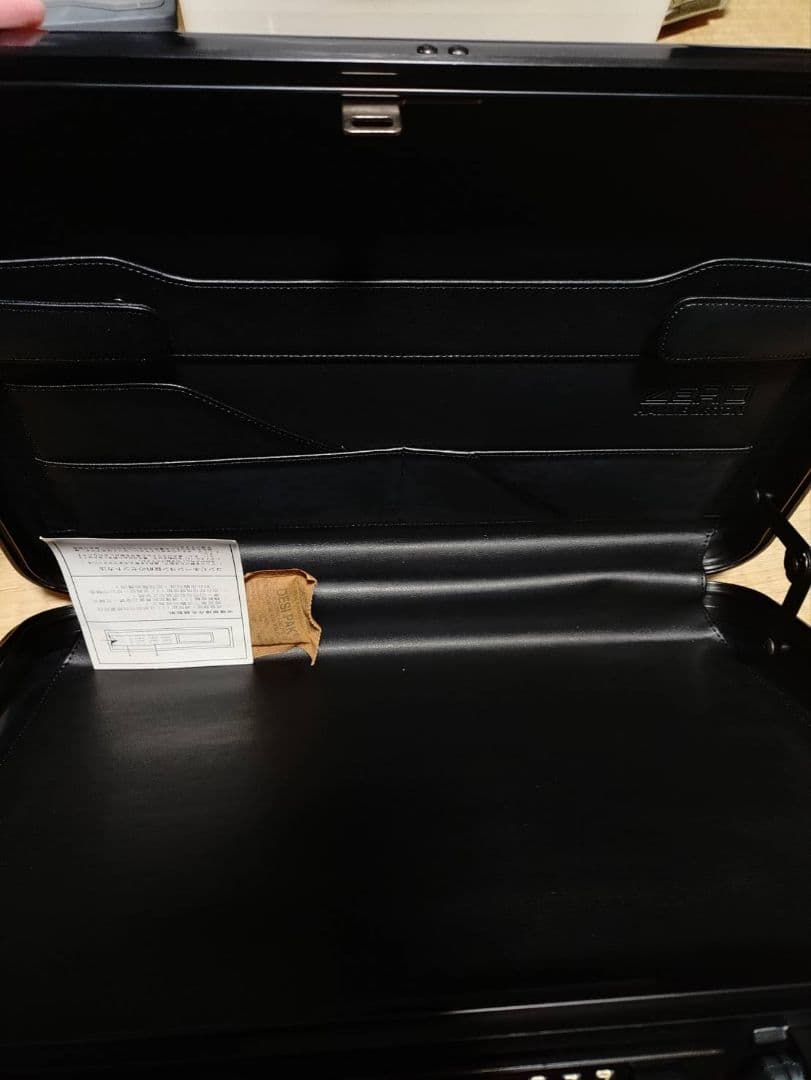 希少　新品未使用　ゼロハリバートン（A4）　ブラック