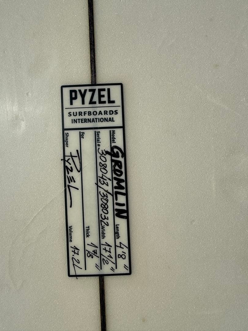 PYZEL GROMLIN 4'8\" ショートボード(キッズ)