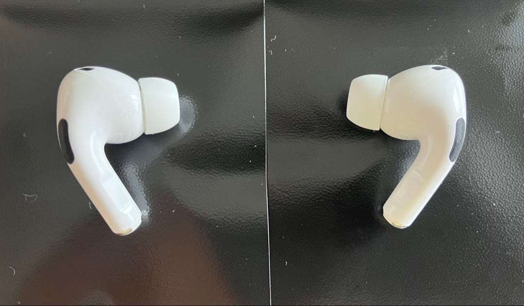 徹*夜様 【美品】 AirPodsPro 第二世代 両耳 イヤホンのみ