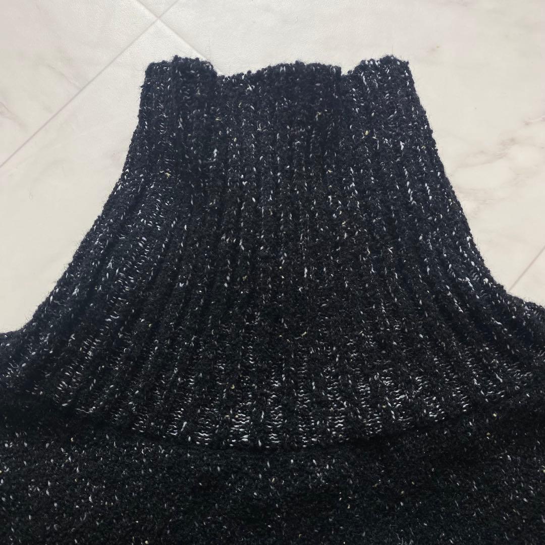 美品✨マークアンドロナ　スカル　刺繍ビッグロゴ　ハイネックニット　黒