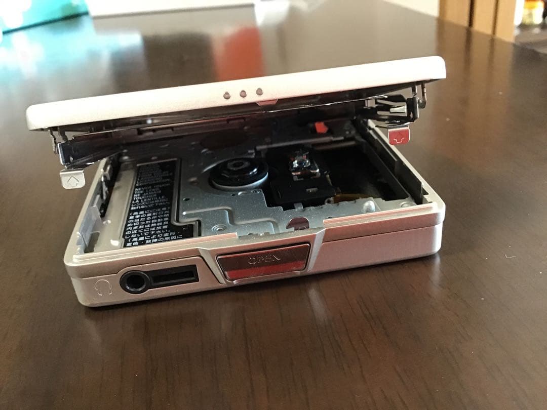 SONY MDウォークマン MZ-E33【動作確認済】made in Japan