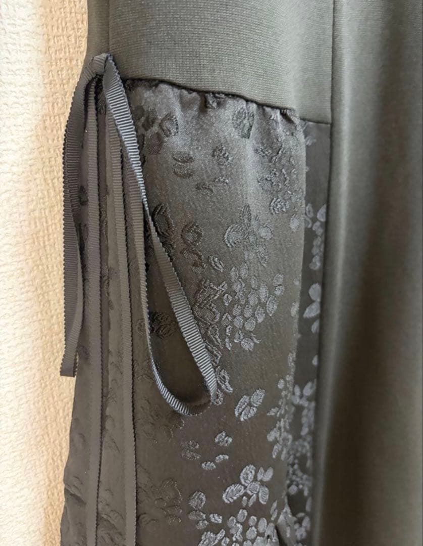 2025スーパービューティー　ジャガード織×ダンボールニット切替ワンピース 44