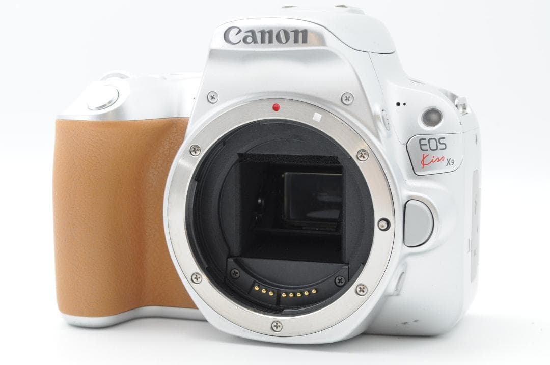 ☆新品クラス⑥☆大SALE☆ Canon EOS Kiss x9 ダブルレンズ