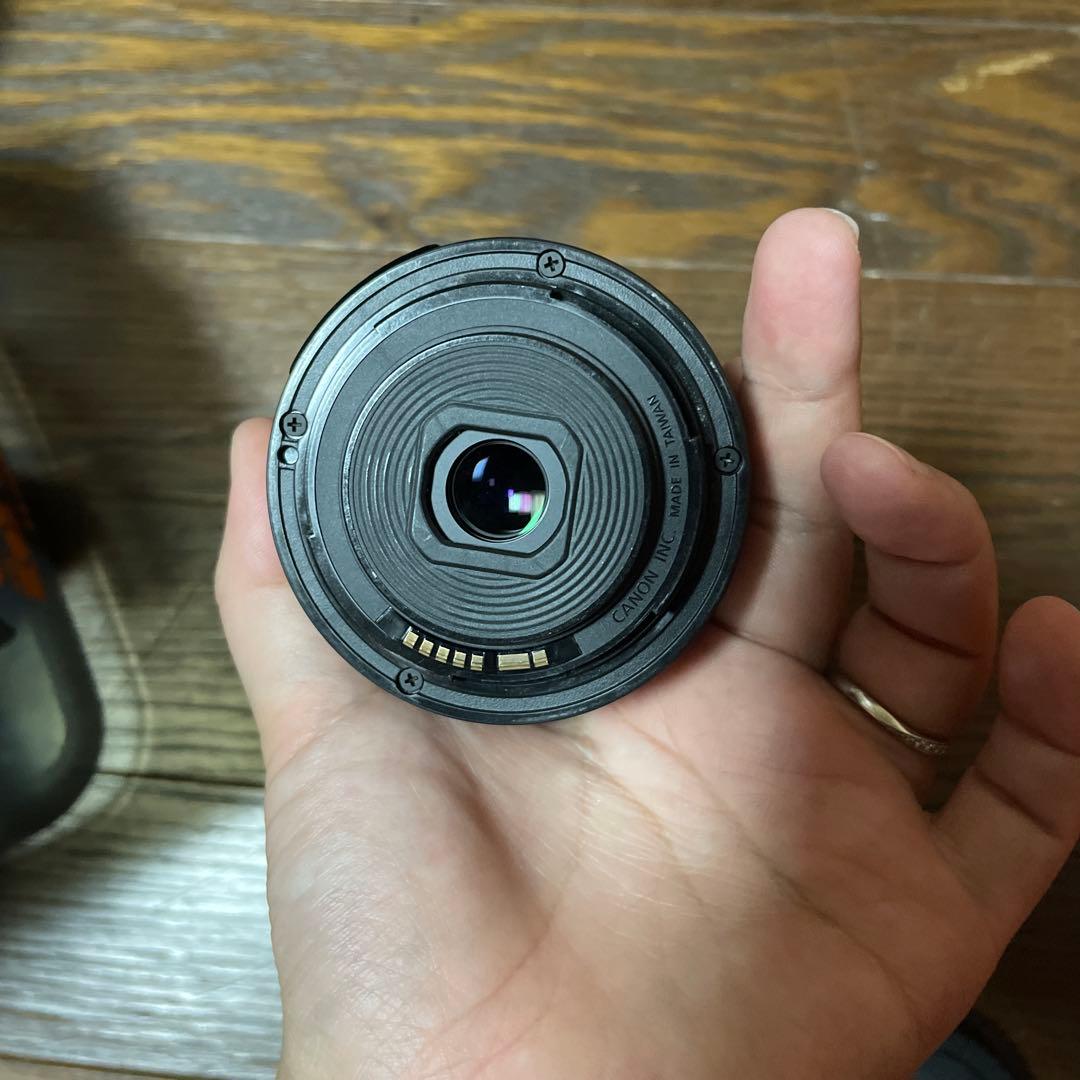 美品Canon EOS Kiss X10 デジタル一眼レフカメラ