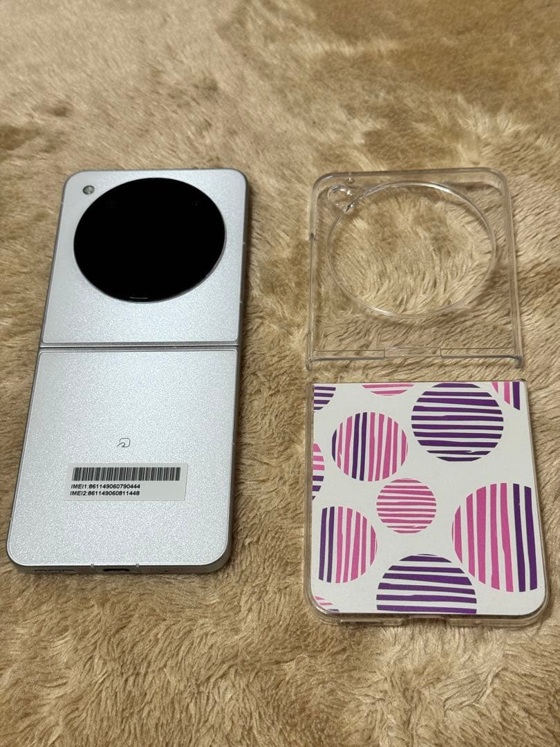 ZTE Libero Flip A304ZT ホワイト