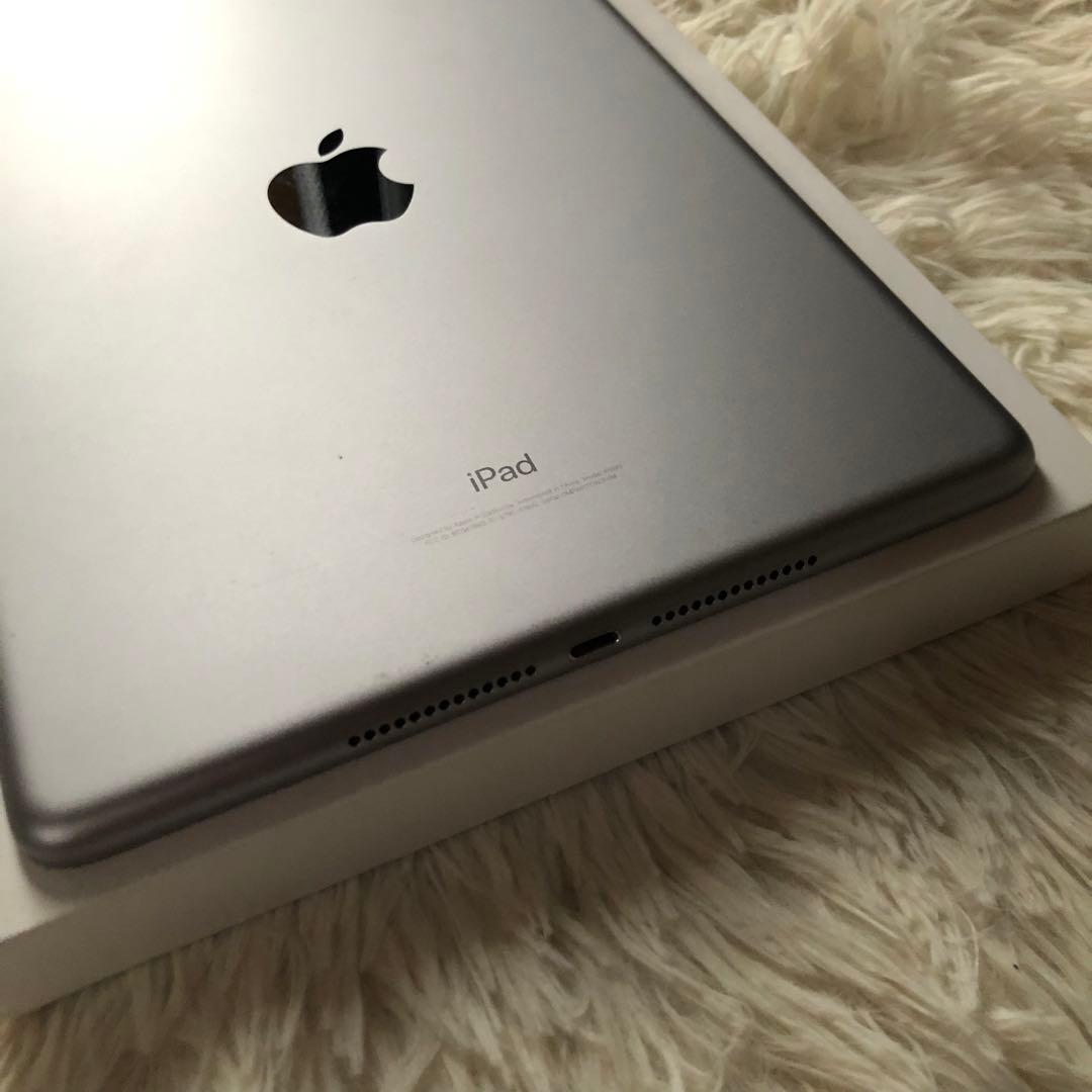 【完動品】iPad 第6世代 128GB 【すぐ発送】