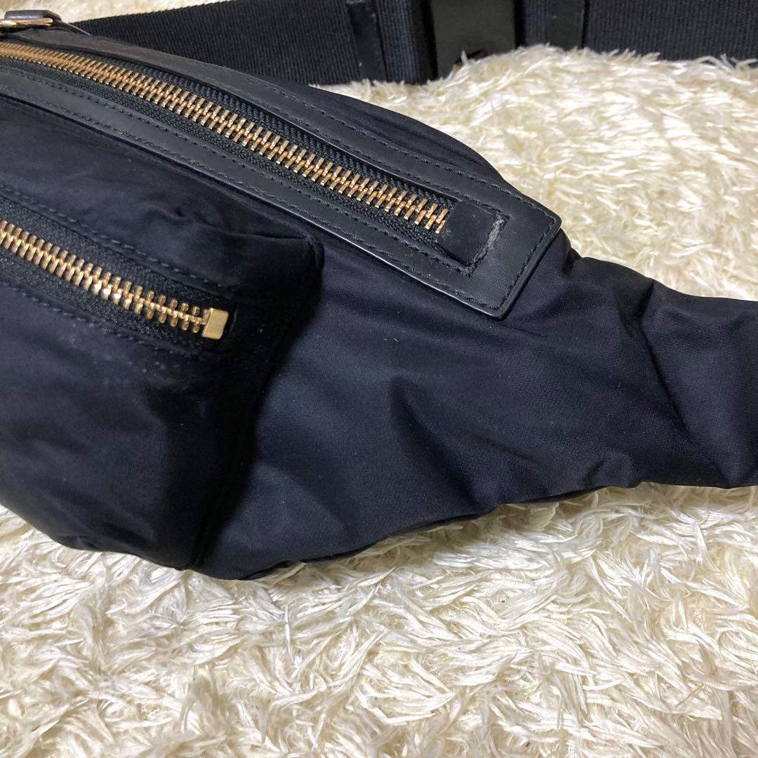 【美品】トリーバーチ ペリー ボディバッグ ナイロン ブラック クロスボディ