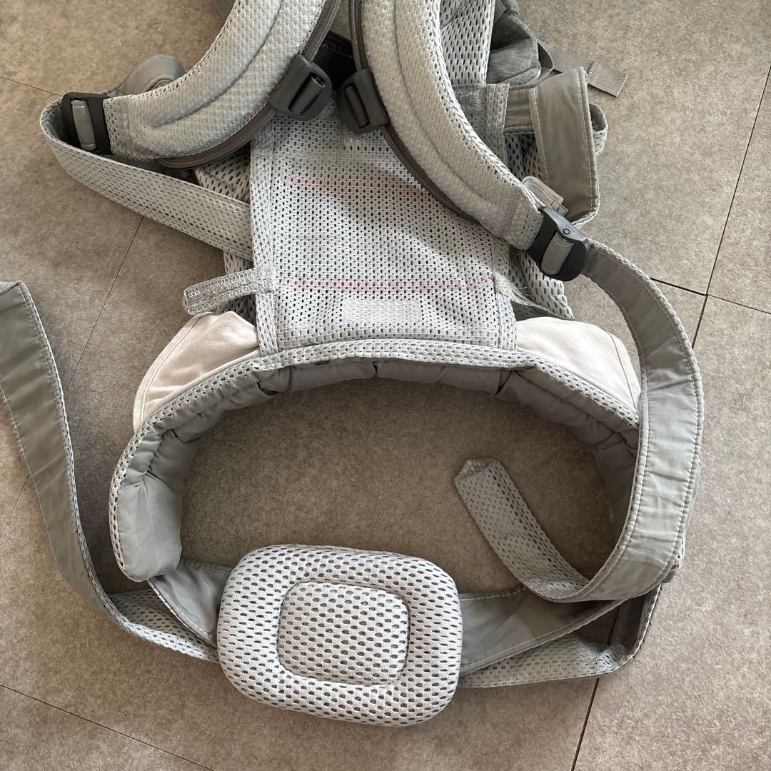 グレー 抱っこ紐　ベビービョルン　ハーモニー