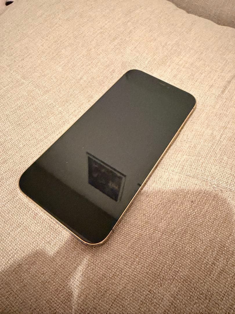 Apple iPhone 12 Promaxゴールド 本体