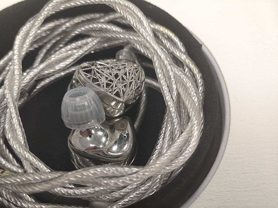 水月雨 (moondrop) 雪月花 Beautiful world