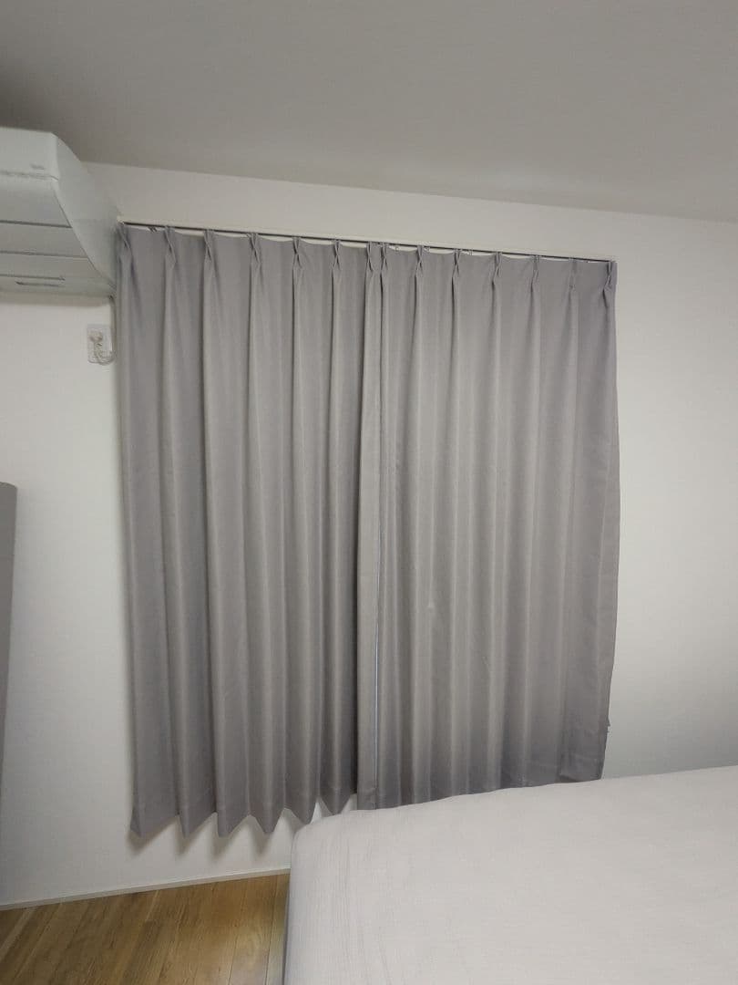 【新品未使用】花柄刺繍レースつきカーテン_完全遮光/遮熱遮断/防音/形状記憶