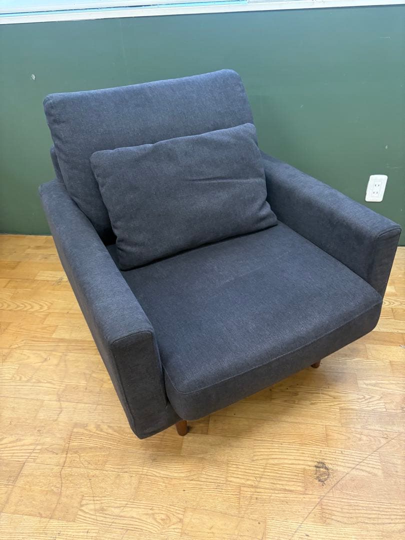 M090 ダークグレー 1人掛けソファ