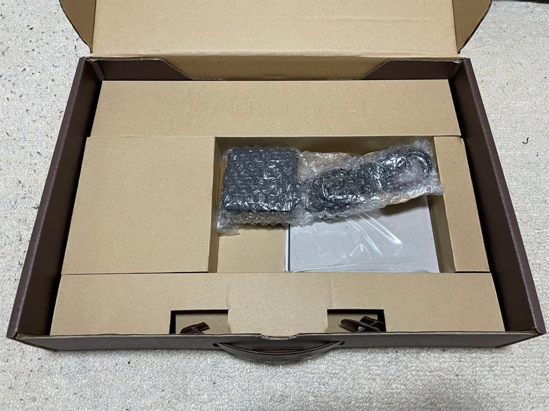 ASUS K550C ノートパソコン Intel Core i3 4GB