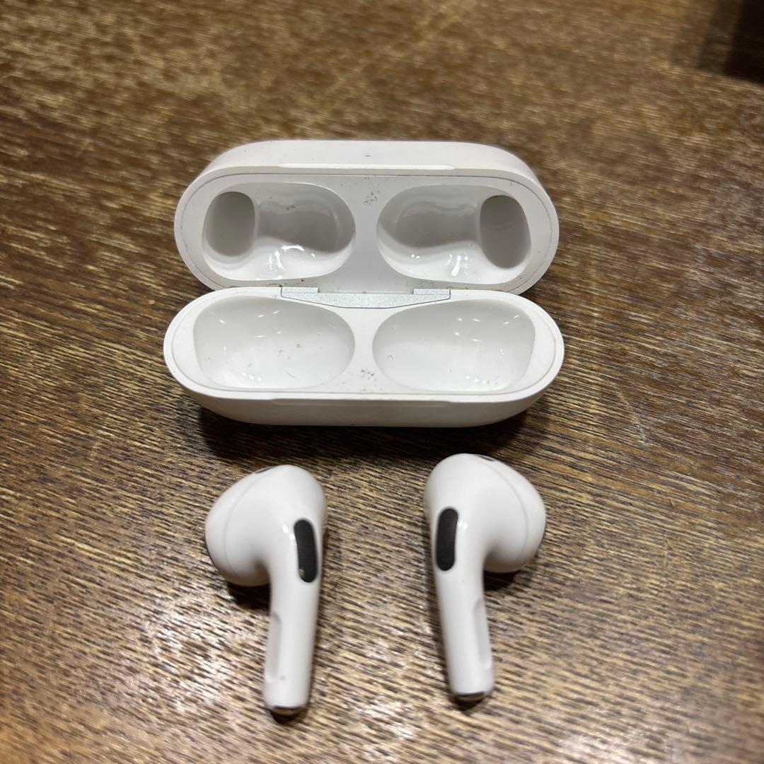 Airpods Pro2 (USB Type-C)。ケース付き。