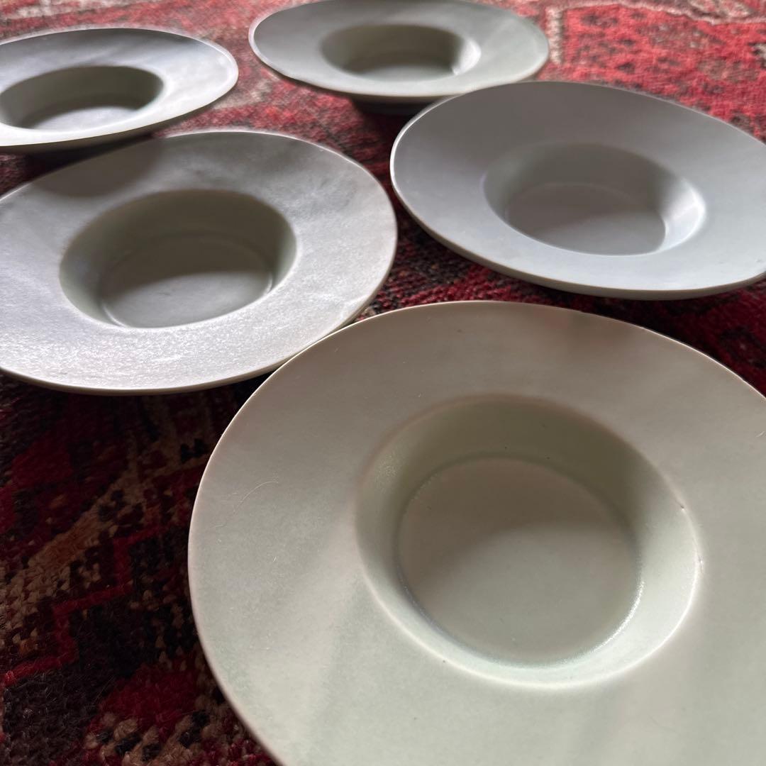 大人気の臼杵焼＊淡い緑色の陶磁器製皿5枚セット