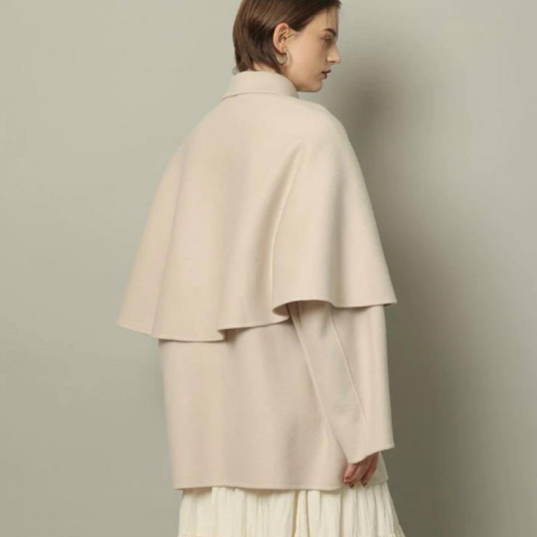 【新品】カデュネ ストール付きリバーコートオフ白Sサイズ