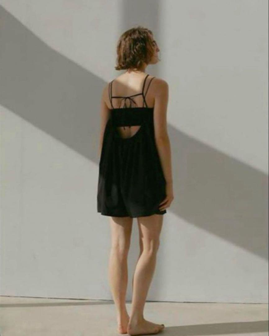 新品未使用 ETRE カバーアップショートオールインワン ラッシュガード