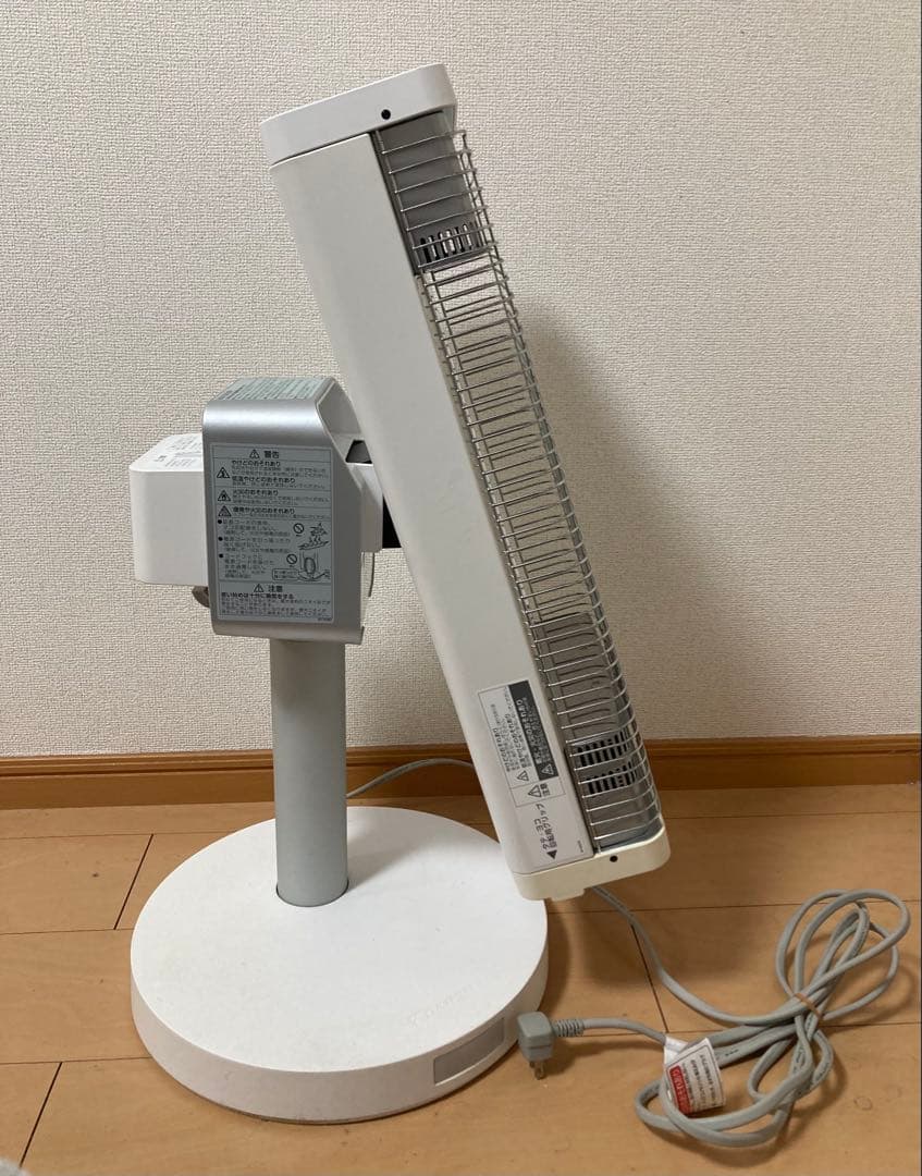 ダイキン　電気ヒーター（2020年製）