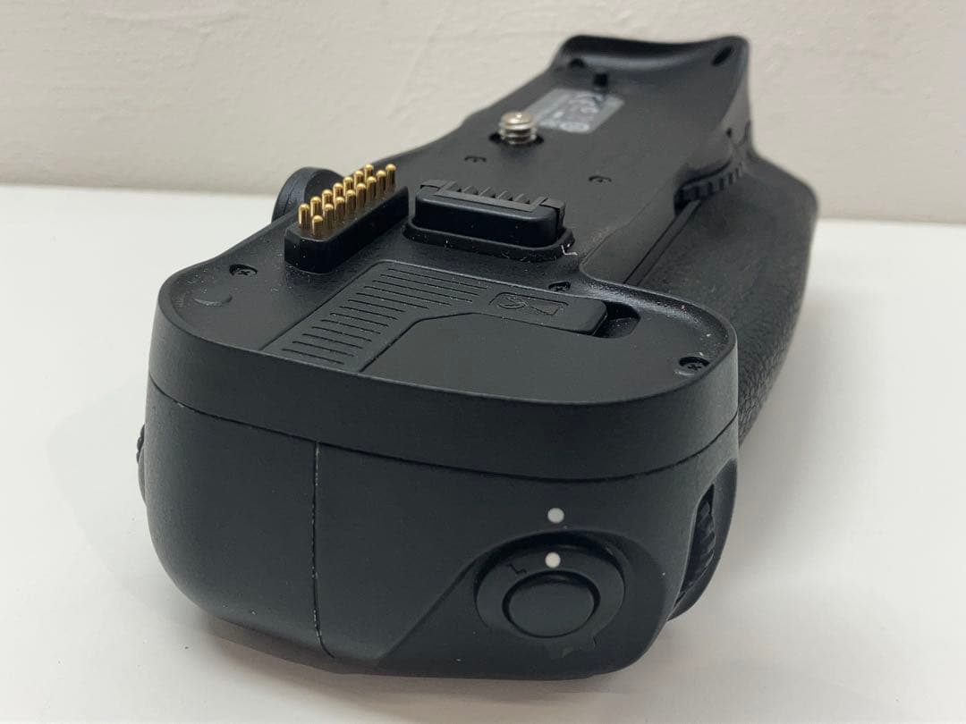 Nikon D300 デジタル一眼レフNIKKOR 18-200mm VR【⑤】