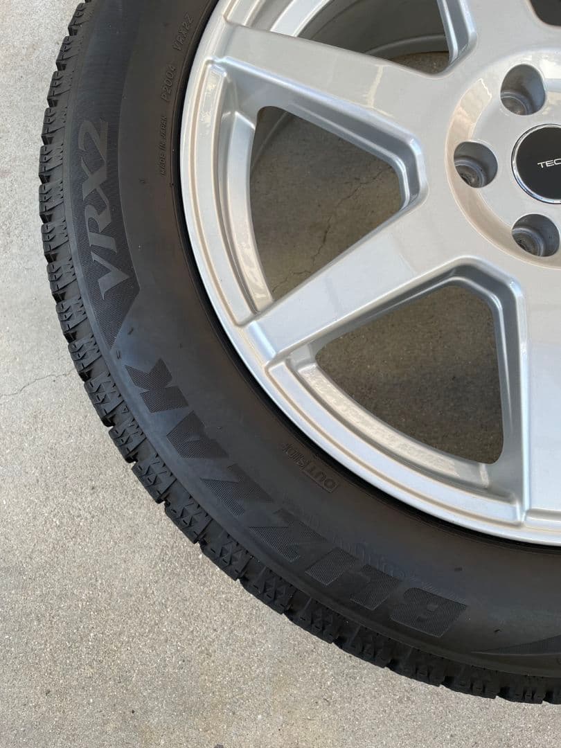 ボルボV60CC用　スタッドレスタイヤとホイールセット　1本売りです。