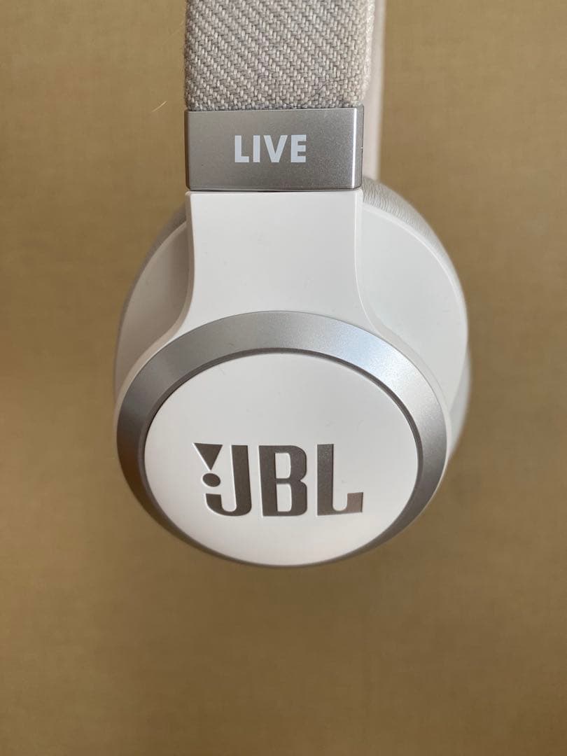 JBL LIVE ワイヤレスヘッドフォン ホワイト