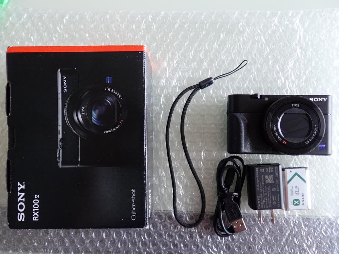 SONY　サイバーショット DSC-RX100M5A　中古です