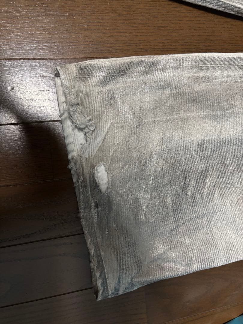 パンツ MASU MASU BOYS EMBLEM BAGGY JEANS(SILVER