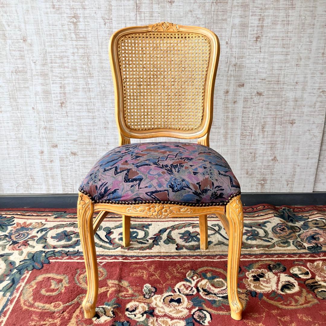 g8 イタリア家具 花柄彫刻 リベット打ちダイニングチェア 木製椅子 ビンテージ