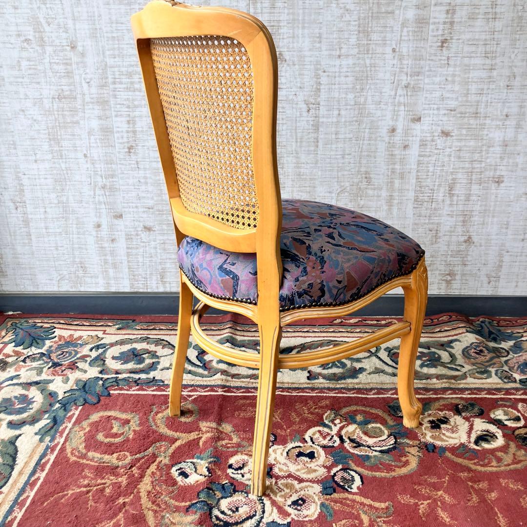 g8 イタリア家具 花柄彫刻 リベット打ちダイニングチェア 木製椅子 ビンテージ