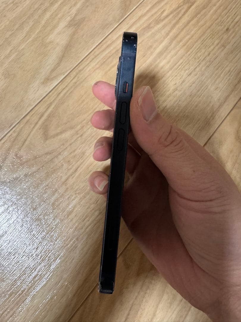 iPhone 13 Simフリー