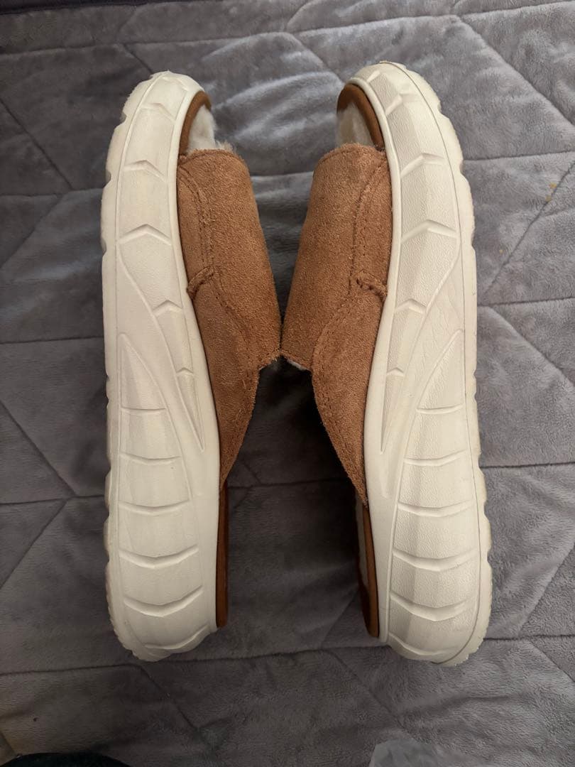 UGG コンフォートサンダル ブラウン