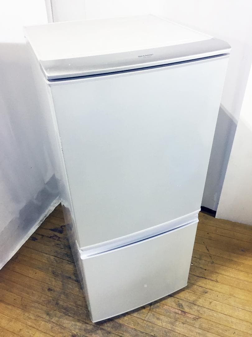 30日迄！送料無料★SHARP 137L 冷蔵庫【S-14T-S】
