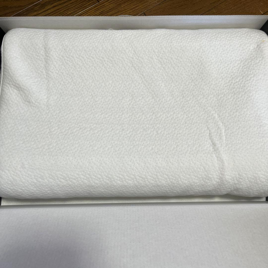 【極美品】ヒツジのいらない枕　ホワイト 長方形　使用2回！