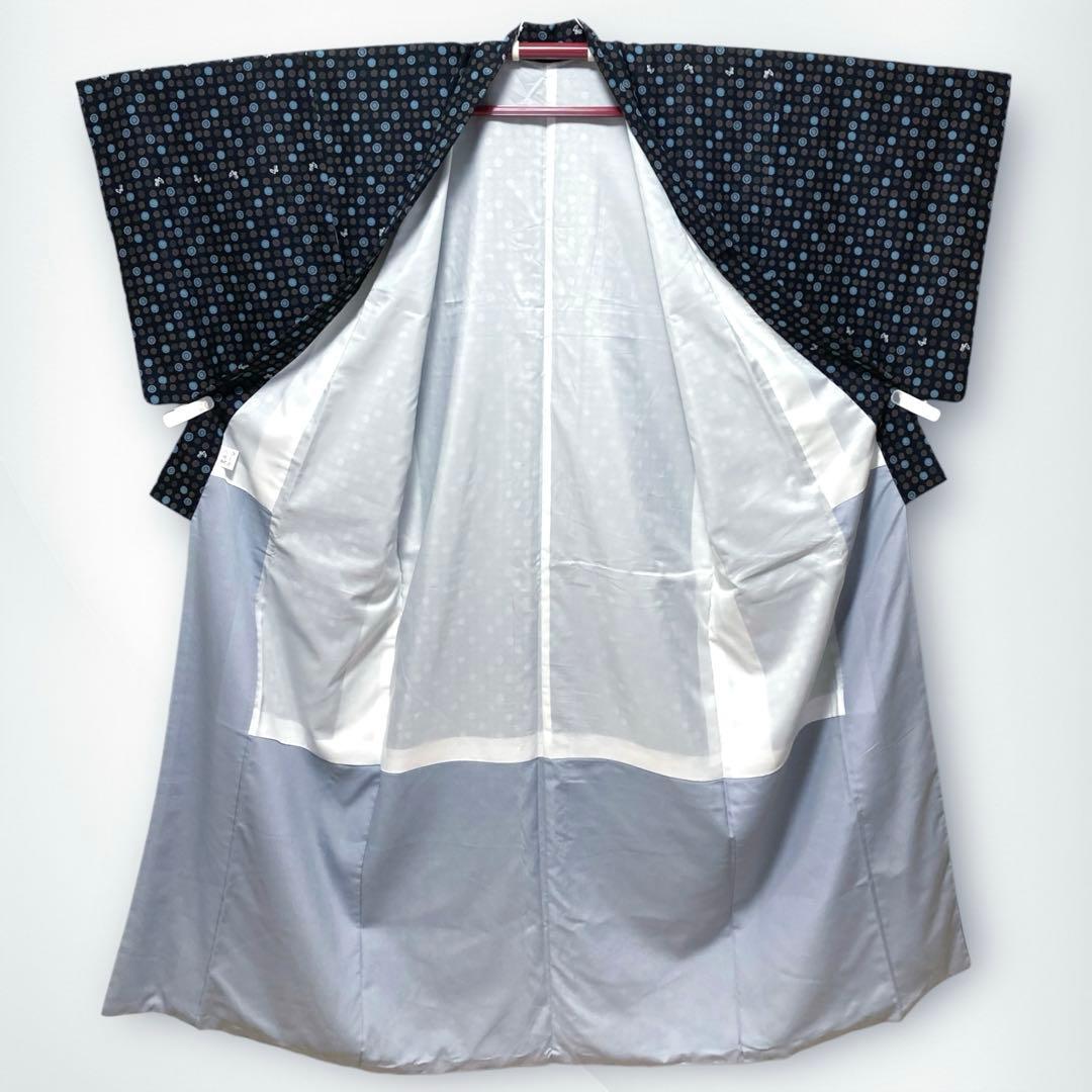 【美品✨】東レシルック　京都小泉　洗える着物　小紋　黒色　水玉　蝶　日本製　I3