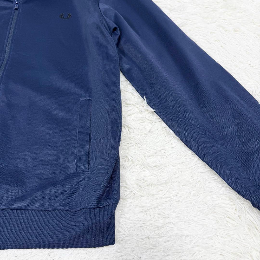 【美品】FREDPERRY フレッドペリー　トランクジャケット ストレッチ　刺繍