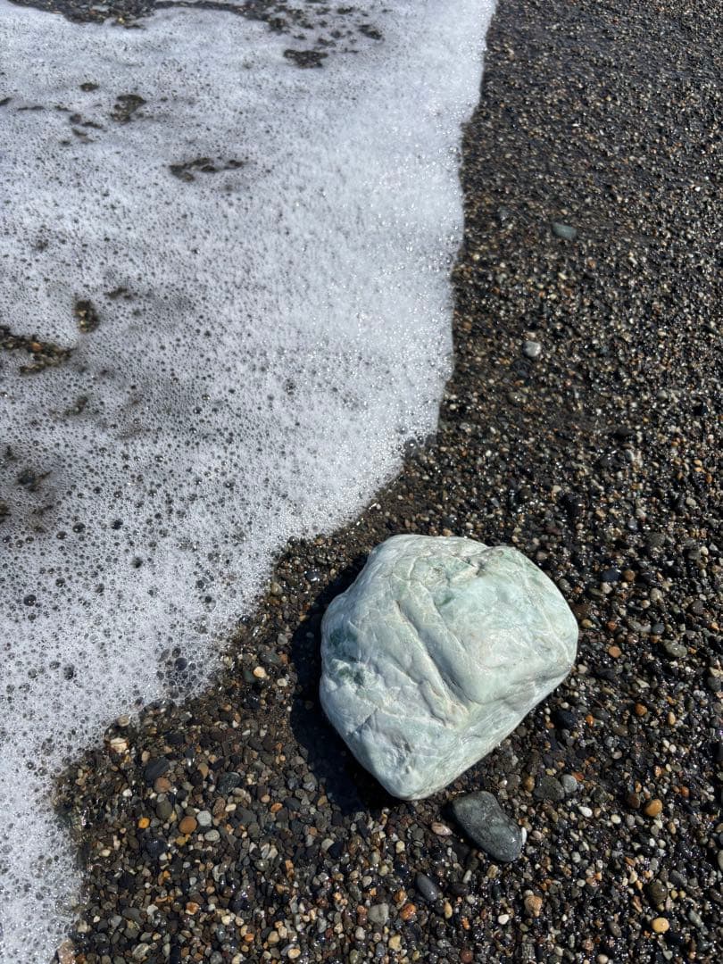 依頼により値下げ中　【国石】　糸魚川　翡翠　原石　ヒスイ　約3.4kg